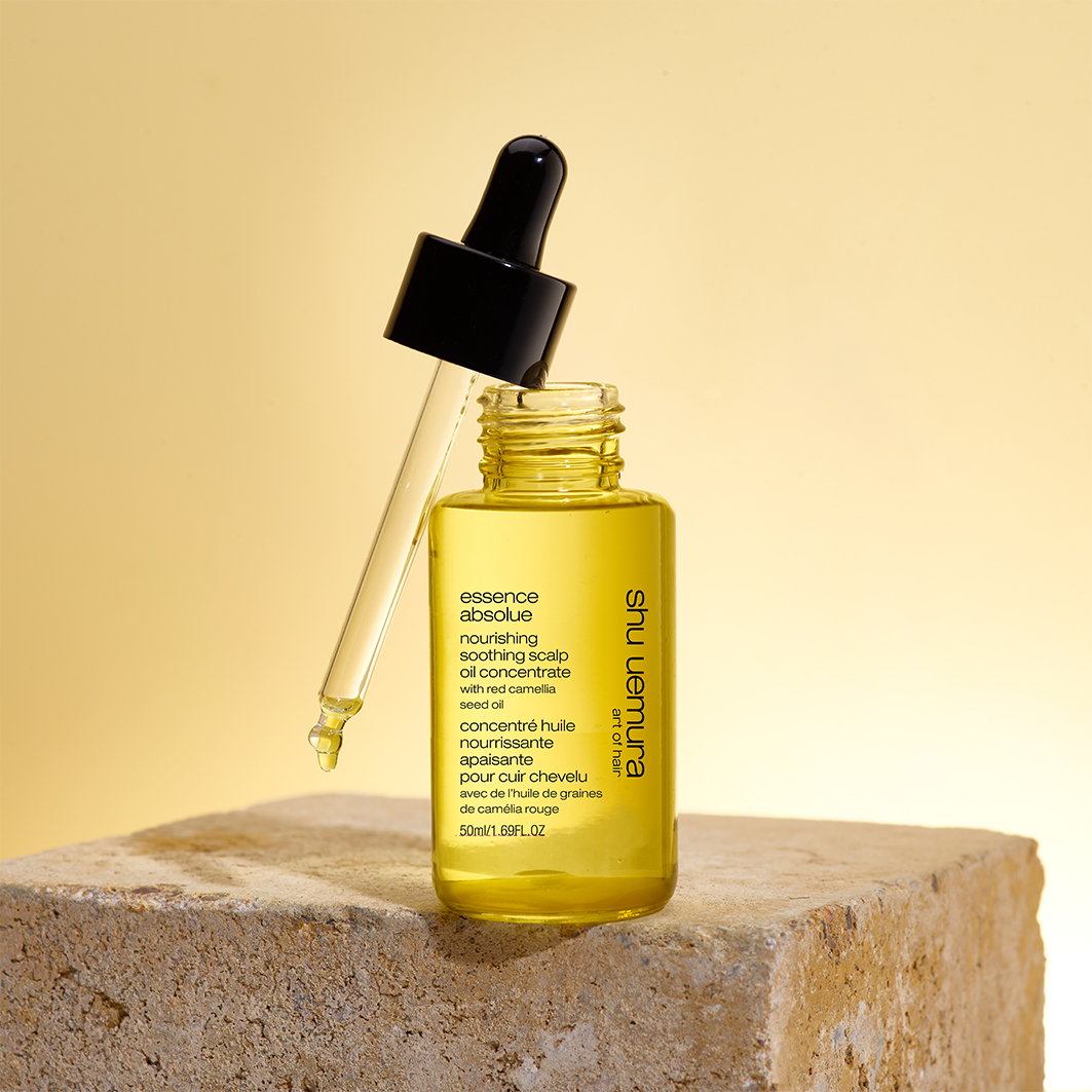 shu uemura Essence Absolue Nourishing Soothing Scalp Oil Concentrate