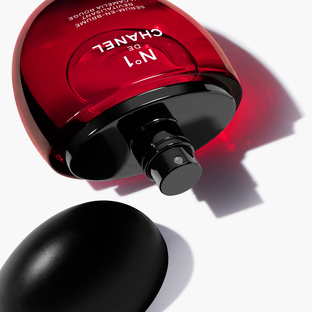 CHANEL N°1 DE CHANEL REVITALISIERENDES SPRAY-SERUM SCHÜTZT - BERUHIGT - STEIGERT DIE LEUCHKRAFT