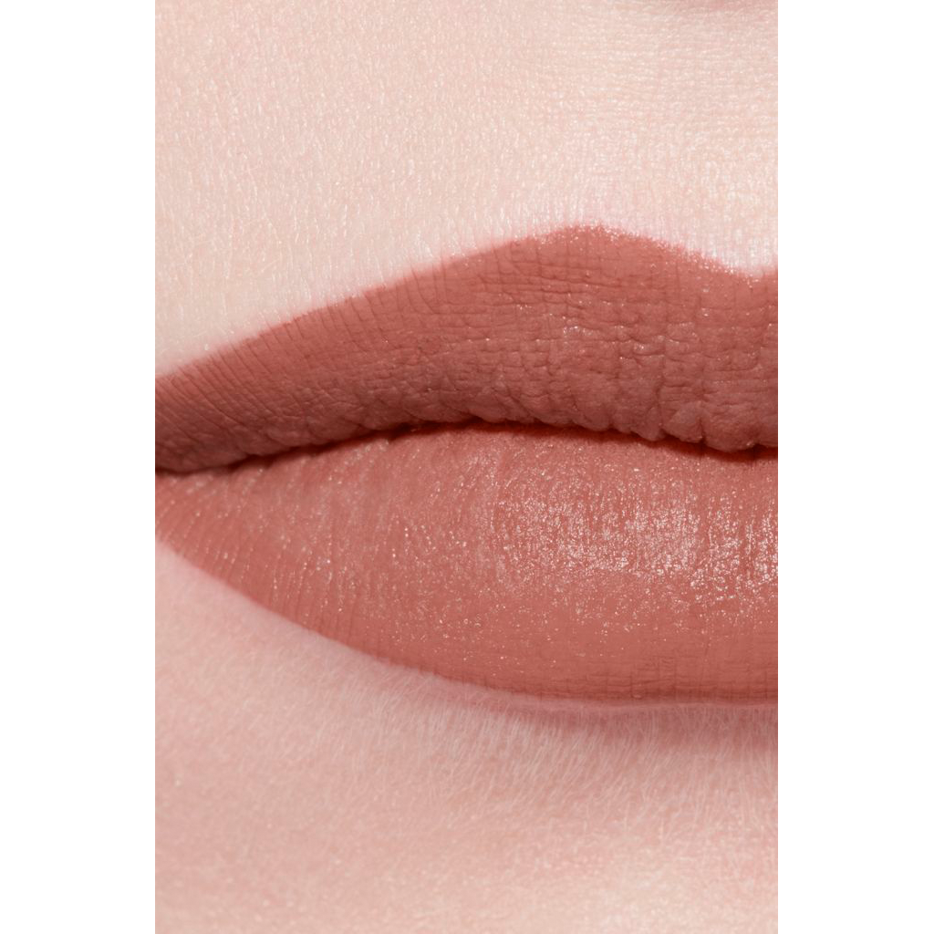 CHANEL ROUGE ALLURE VELVET MATTIERENDER LIPPENSTIFT MIT HOHER FARBINTENSITÄT