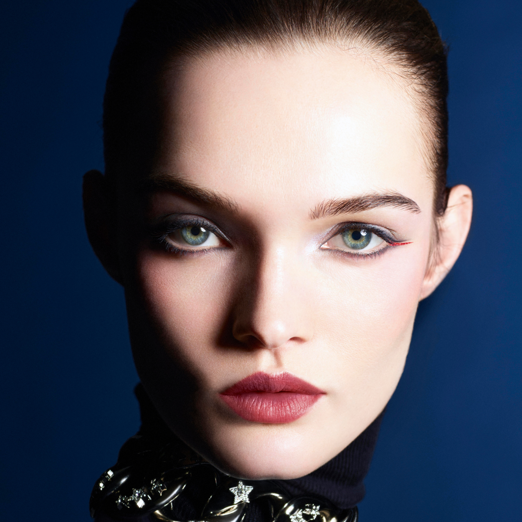 CHANEL ROUGE ALLURE VELVET MATTIERENDER LIPPENSTIFT M. HOHER FARBINTENSITÄT - LIMITIERTER EDITION