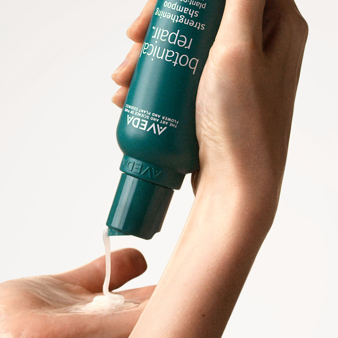 Aveda Botanical Repair Strengthening Shampoo