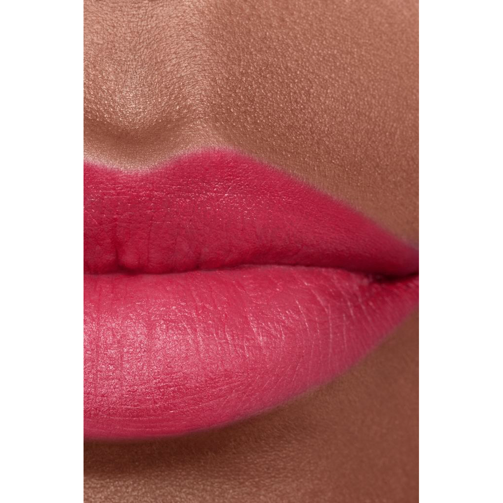 CHANEL ROUGE ALLURE VELVET MATTIERENDER LIPPENSTIFT MIT HOHER FARBINTENSITÄT