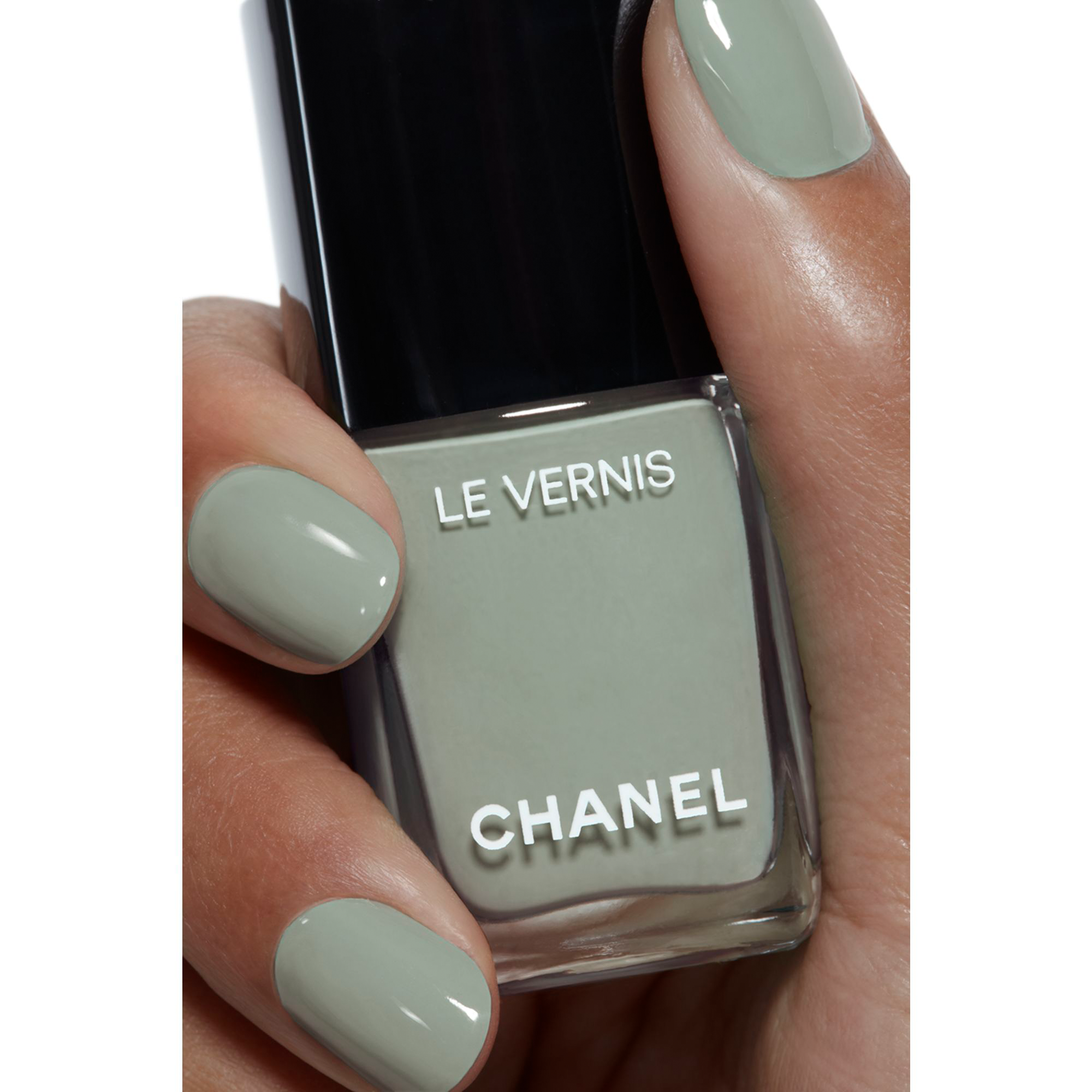 CHANEL LE VERNIS NAGELLACK – FARBE UND GLANZ MIT LANGEM HALT
