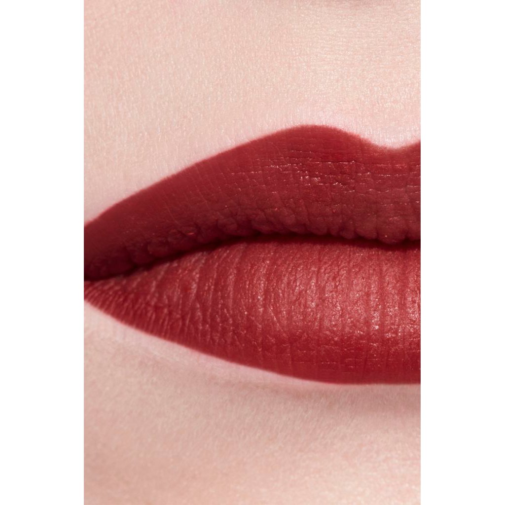 CHANEL ROUGE ALLURE VELVET MATTIERENDER LIPPENSTIFT MIT HOHER FARBINTENSITÄT