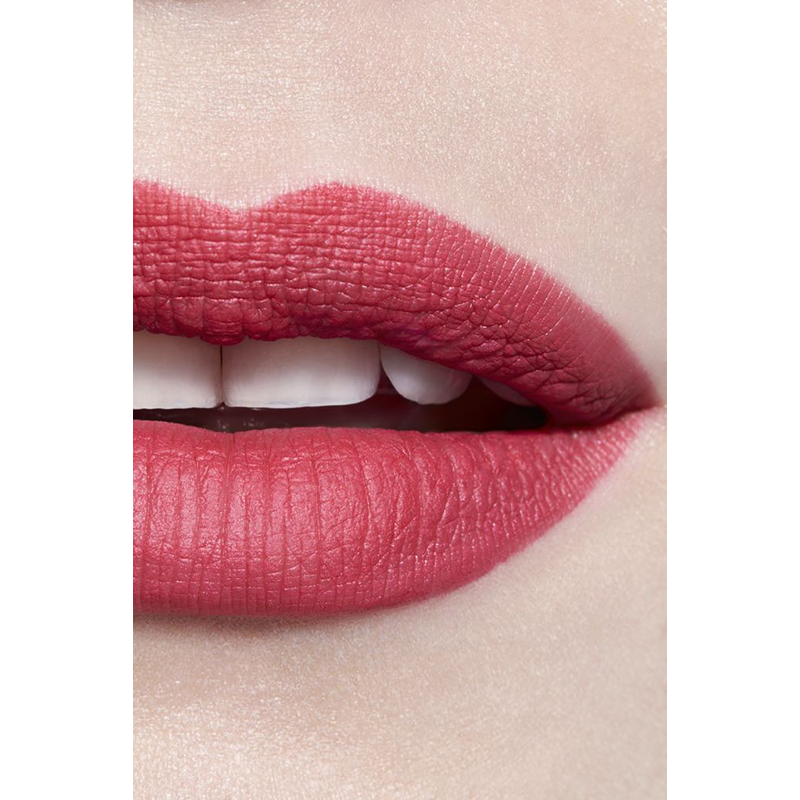 CHANEL ROUGE ALLURE VELVET MATTIERENDER LIPPENSTIFT MIT HOHER FARBINTENSITÄT