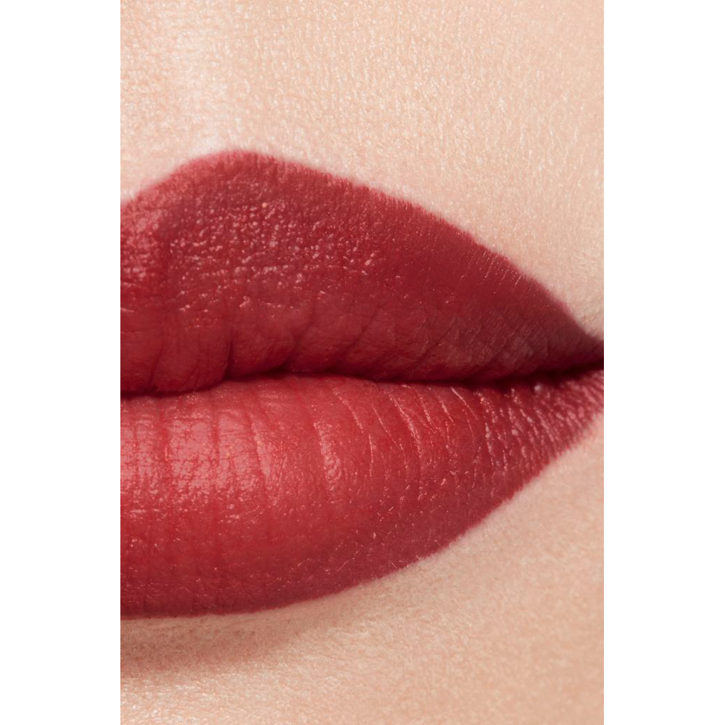 CHANEL ROUGE ALLURE VELVET MATTIERENDER LIPPENSTIFT MIT HOHER FARBINTENSITÄT