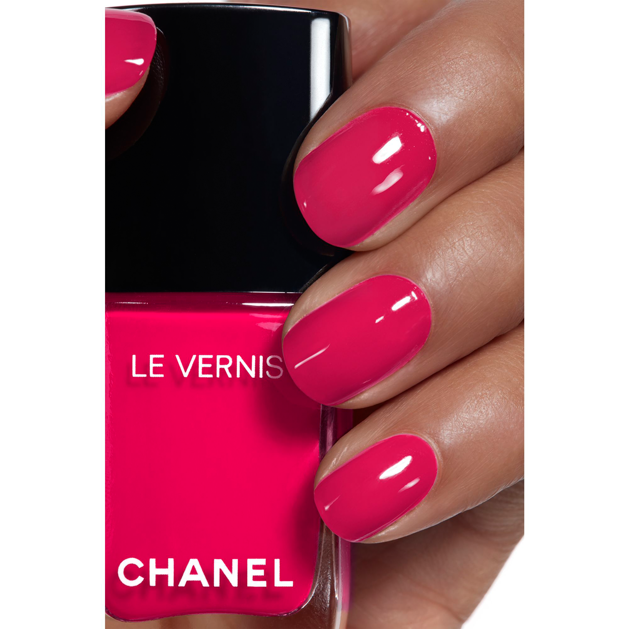 CHANEL LE VERNIS NAGELLACK – FARBE UND GLANZ MIT LANGEM HALT