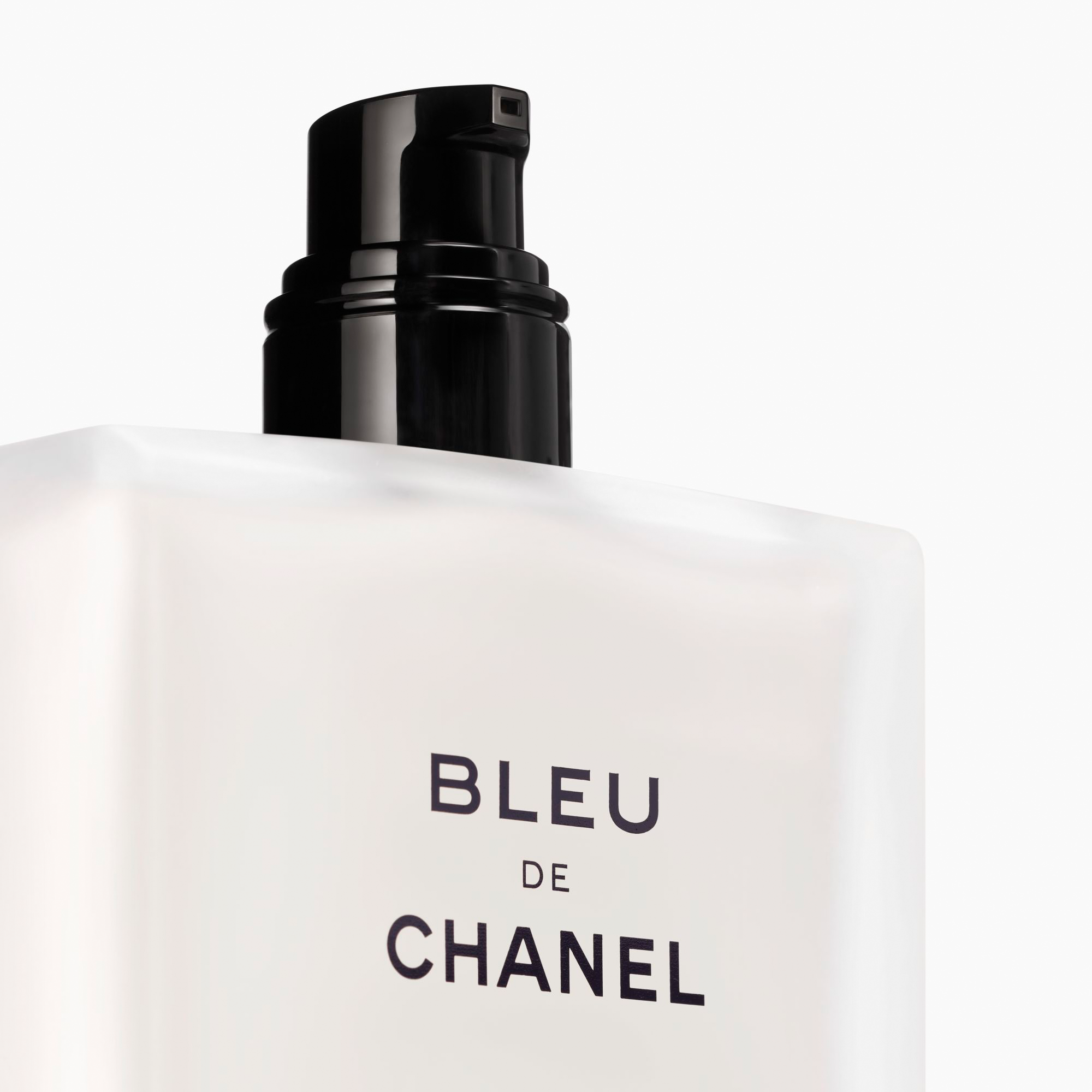 CHANEL BLEU DE CHANEL 3-IN-1 FEUCHTIGKEITSPFLEGE
