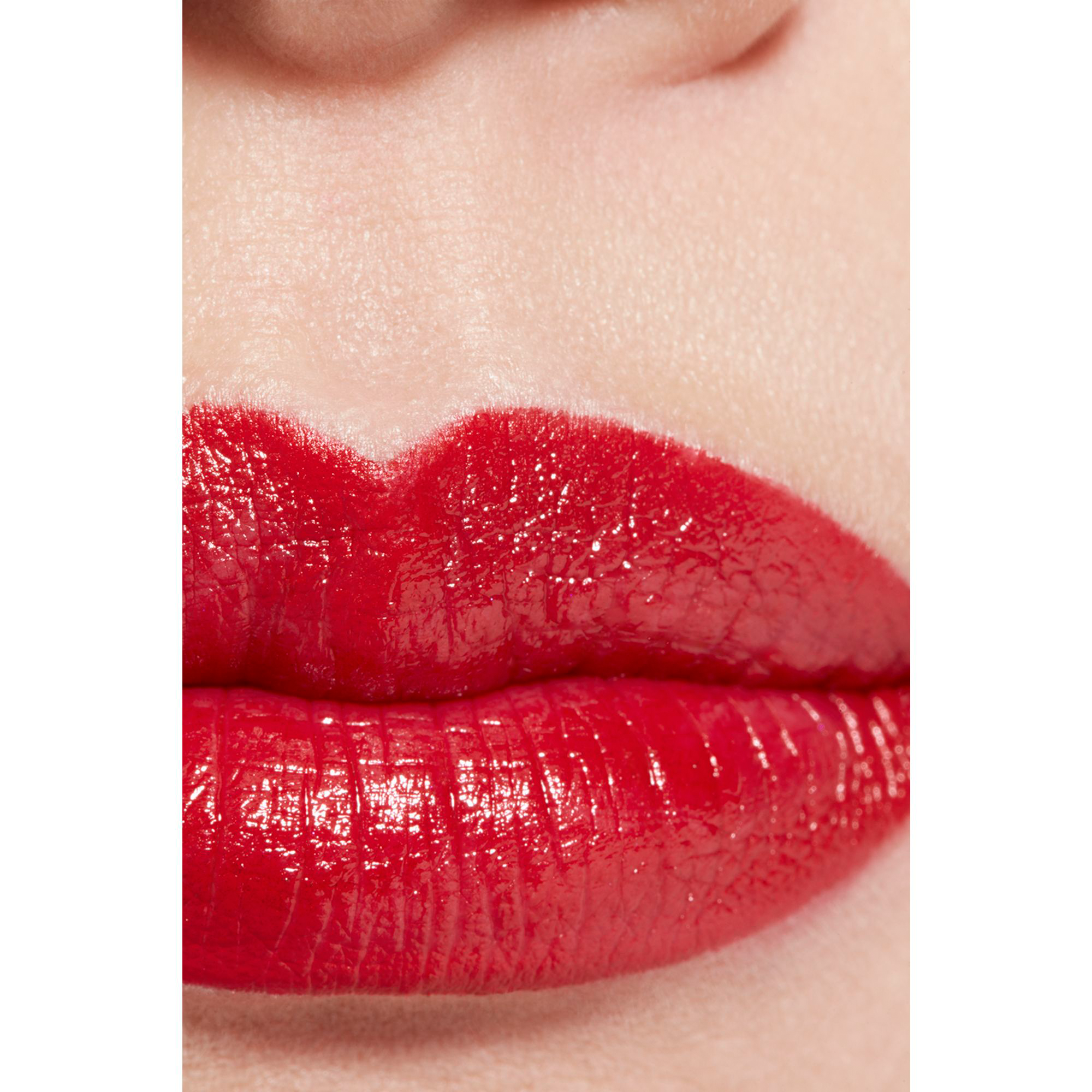 CHANEL ROUGE ALLURE L'EXTRAIT FARBINTENSIVER LIPPENSTIFT - KONZENTRIERTE LEUCHTKRAFT & PFLEGE