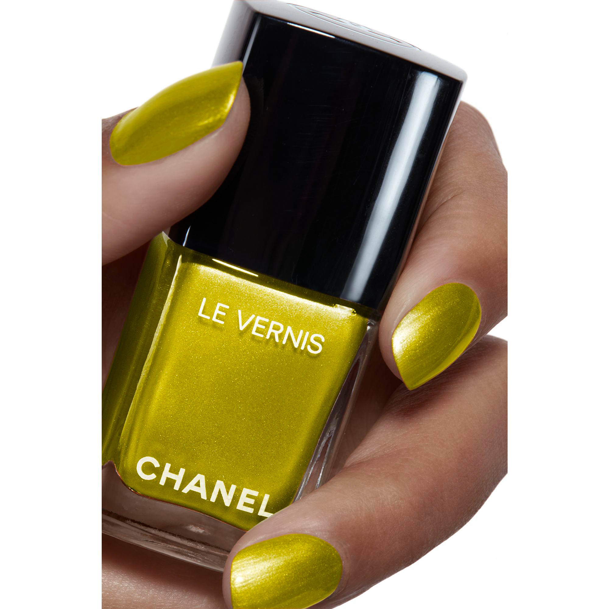 CHANEL LE VERNIS NAGELLACK – FARBE UND GLANZ MIT LANGEM HALT