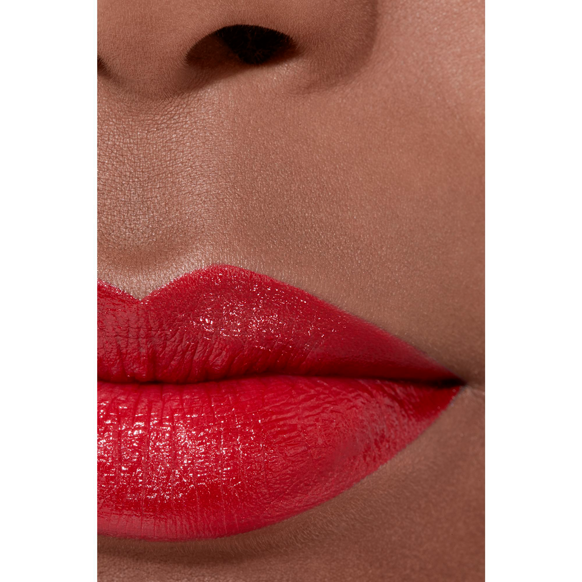 CHANEL ROUGE ALLURE L'EXTRAIT FARBINTENSIVER LIPPENSTIFT - KONZENTRIERTE LEUCHTKRAFT & PFLEGE