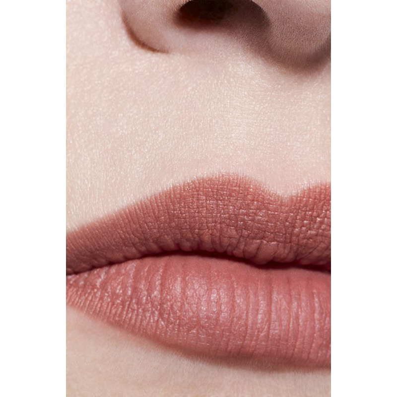 CHANEL ROUGE ALLURE VELVET MATTIERENDER LIPPENSTIFT MIT HOHER FARBINTENSITÄT