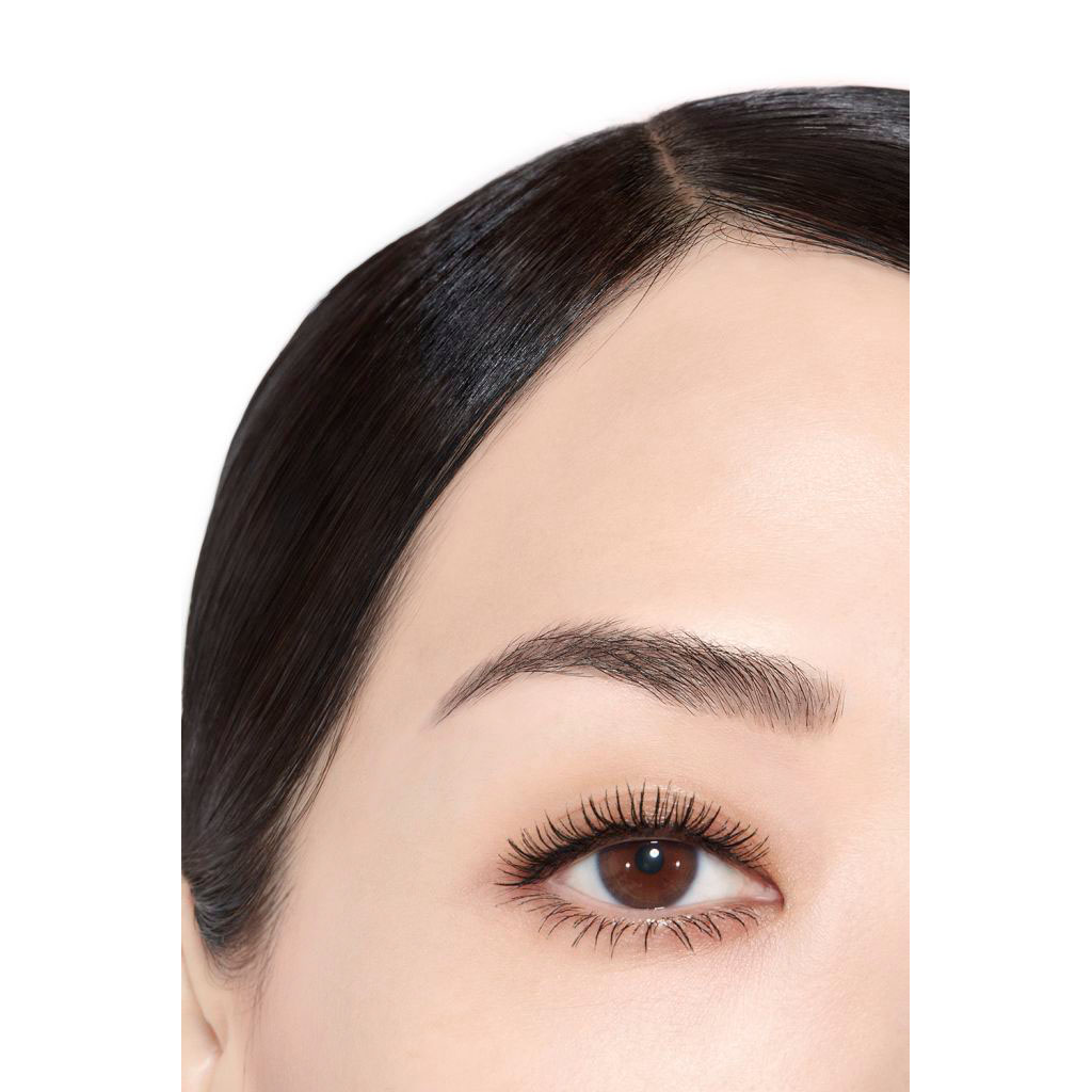CHANEL NOIR ALLURE DIE ALL-IN-ONE-MASCARA: VOLUMEN, LÄNGE, SCHWUNG UND DEFINITION