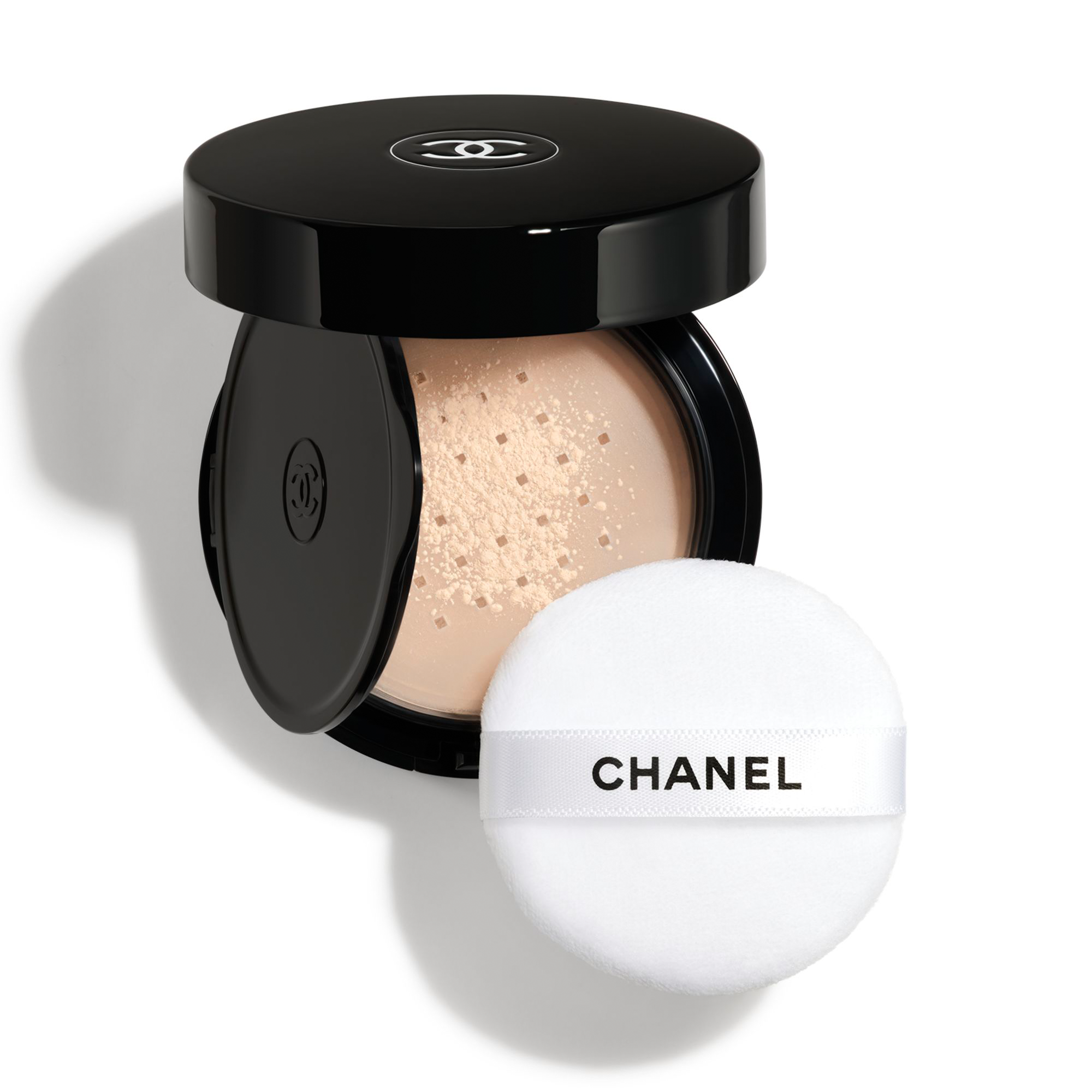 CHANEL POUDRE UNIVERSELLE LIBRE LOSER PUDER MIT NATÜRLICHEM FINISH. REISEGRÖSSE