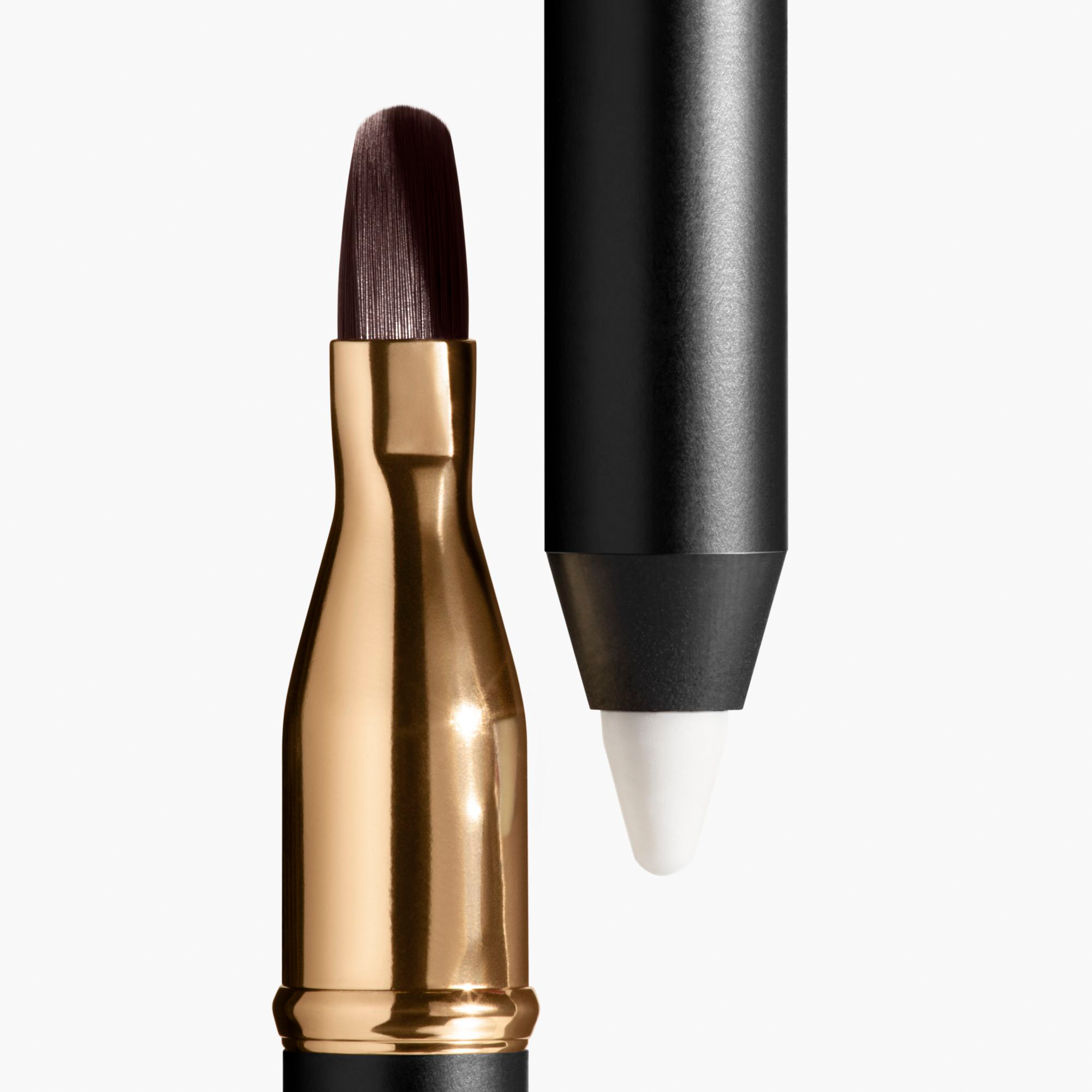 CHANEL LE CRAYON À LÈVRES LIPPENKONTURENSTIFT MIT LANGEM HALT