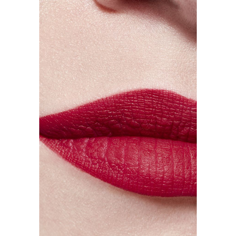CHANEL ROUGE ALLURE VELVET MATTIERENDER LIPPENSTIFT MIT HOHER FARBINTENSITÄT