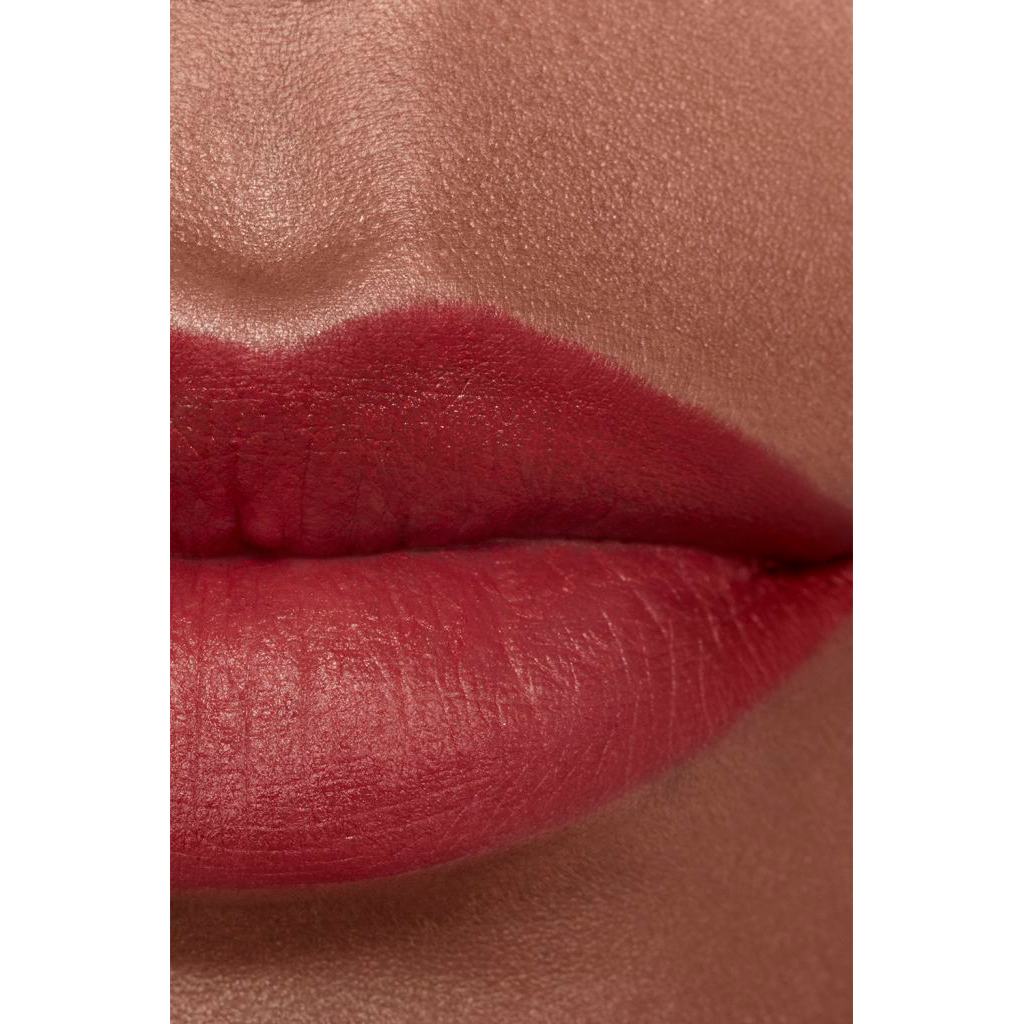 CHANEL ROUGE ALLURE VELVET MATTIERENDER LIPPENSTIFT MIT HOHER FARBINTENSITÄT