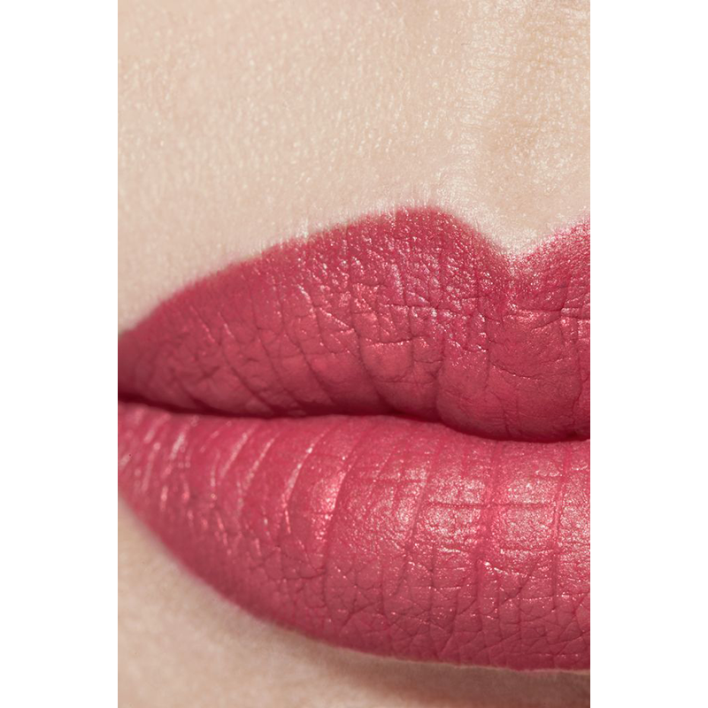 CHANEL ROUGE ALLURE VELVET MATTIERENDER LIPPENSTIFT MIT HOHER FARBINTENSITÄT